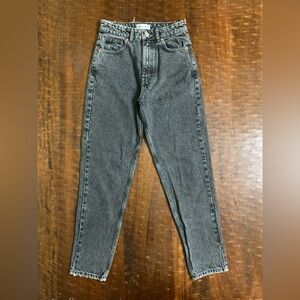 Zara Size 2 Gray Tapered Leg Denim Jeans